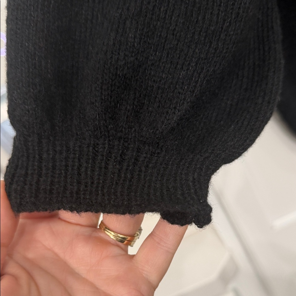 BiBi It's Game Day Black/Gold Puff Sleeve Sweater Size Large - Picture 4 of 7